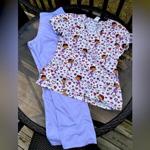 Super cute scrub outfit